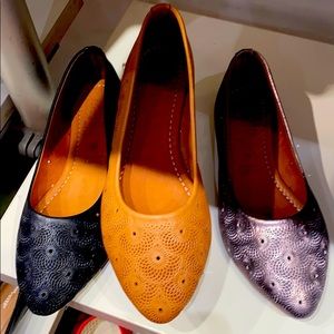 Leather ballerina flats